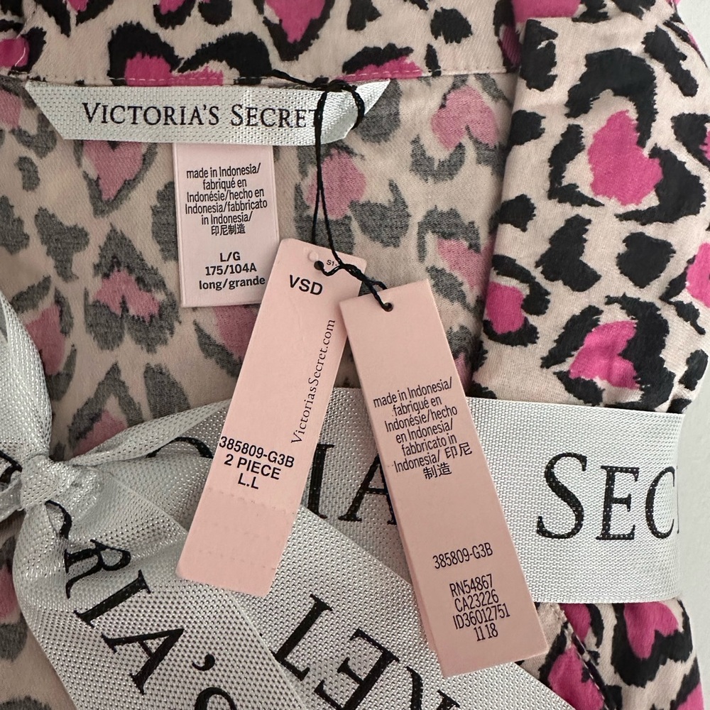 NWT Victoria's Secret Pink and Black Leopard Heart Pajama Set - Picture 2 of 6